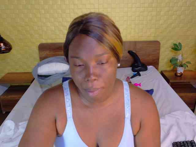 curvynaomhy webcam