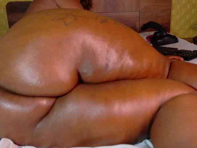 curvynaomhy webcam