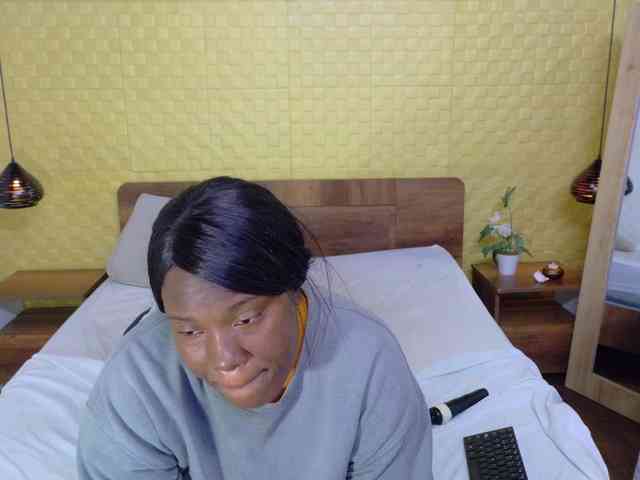 curvynaomhy webcam