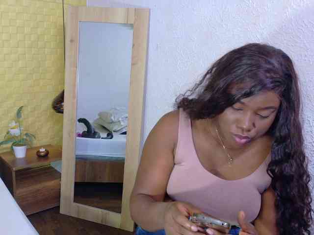 curvynaomhy webcam