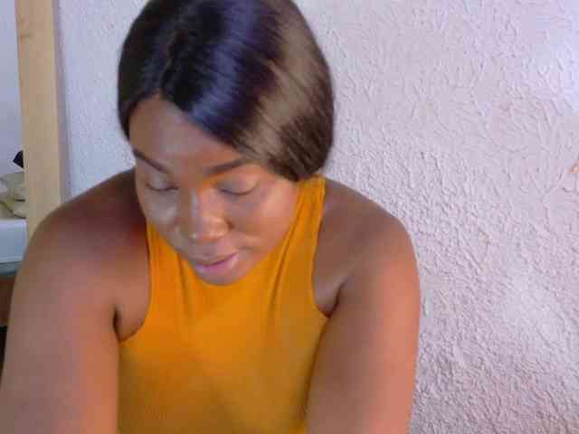 curvynaomhy webcam