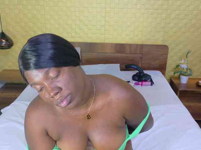 curvynaomhy webcam