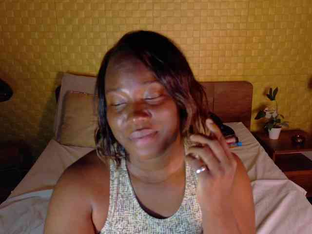 curvynaomhy webcam