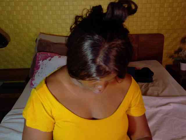 curvynaomhy webcam