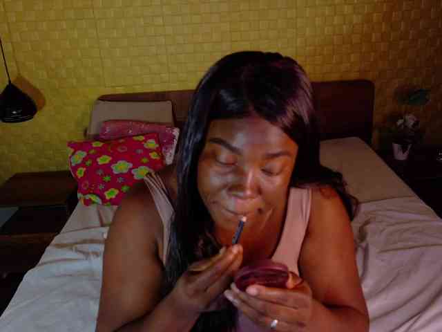 curvynaomhy webcam