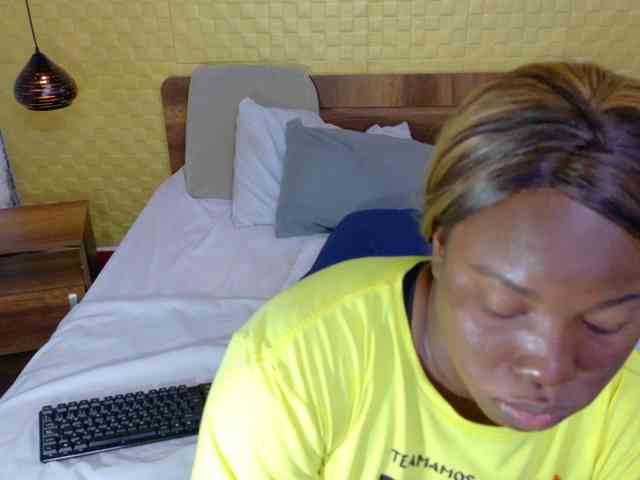 curvynaomhy webcam
