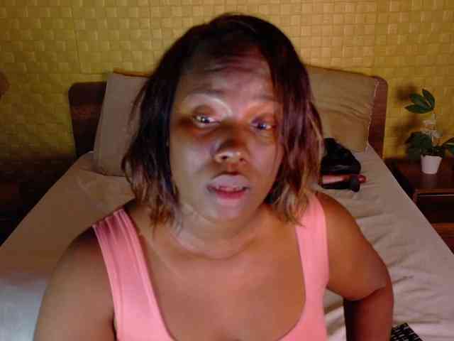 curvynaomhy webcam