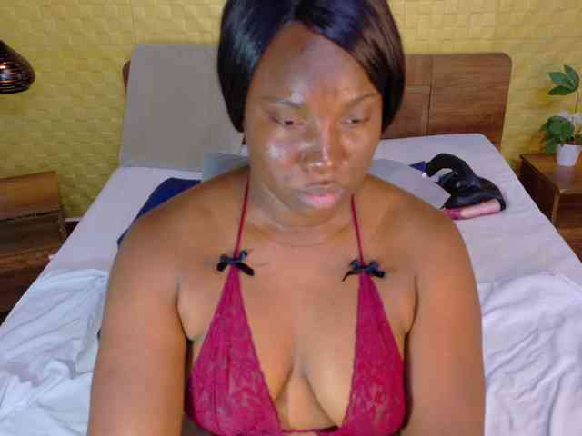 curvynaomhy webcam