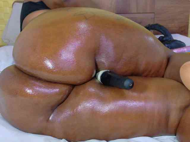 curvynaomhy webcam