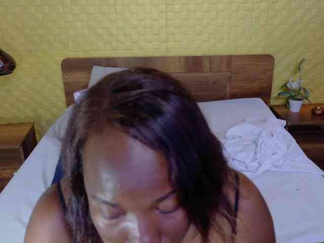 curvynaomhy webcam