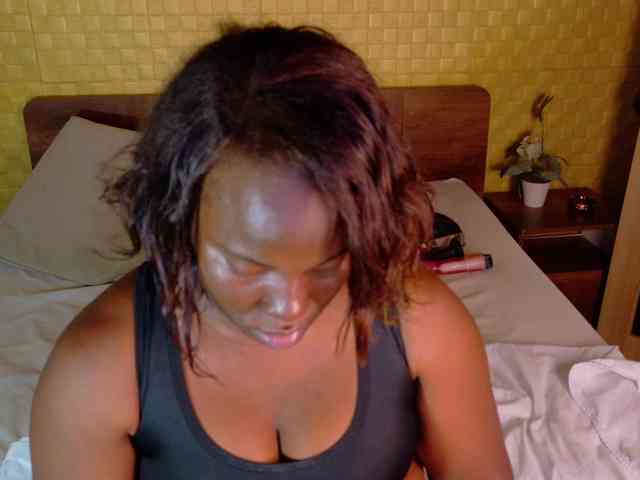 curvynaomhy webcam