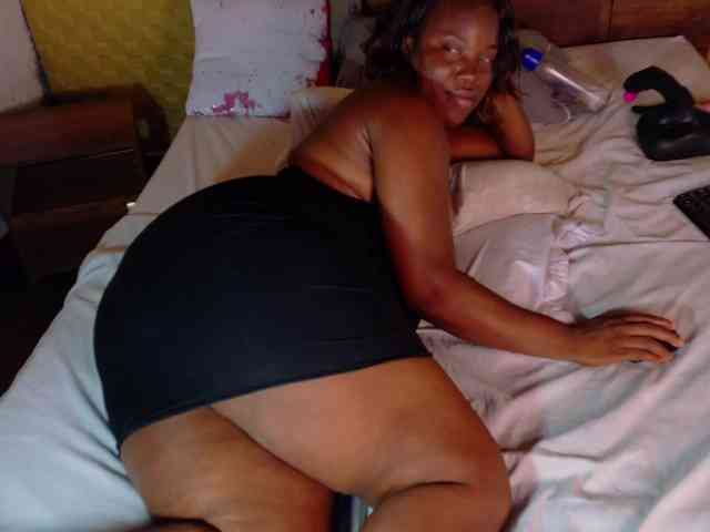 Modelo: curvynaomhy