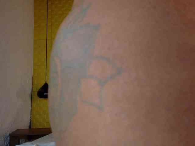 curvynaomhy webcam