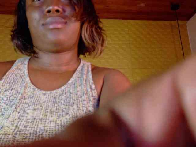 curvynaomhy webcam