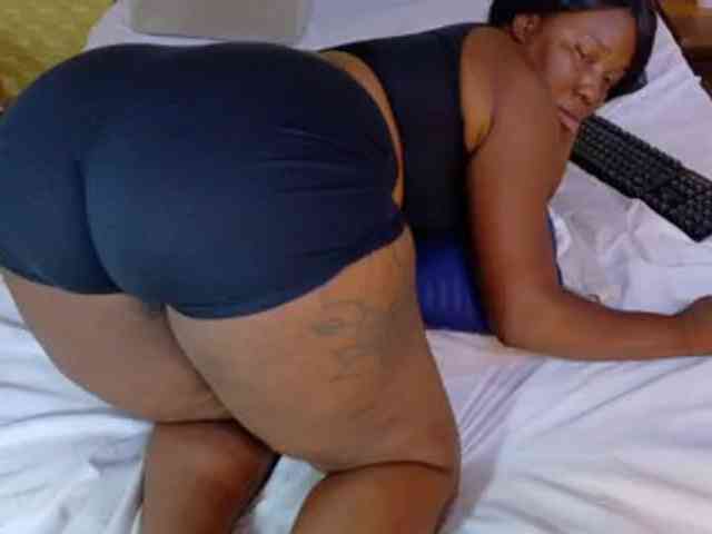 curvynaomhy webcam