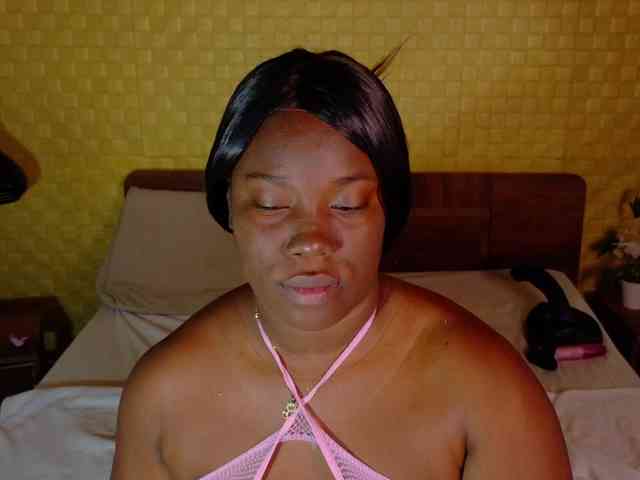 curvynaomhy webcam