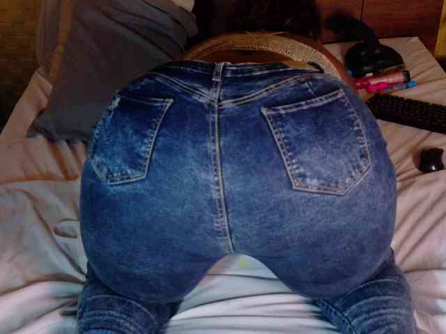 curvynaomhy webcam