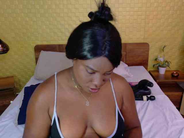 curvynaomhy webcam