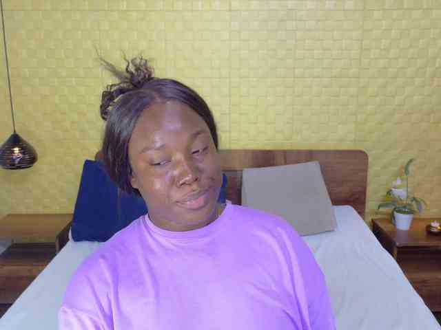 curvynaomhy webcam