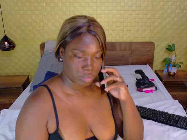 curvynaomhy webcam