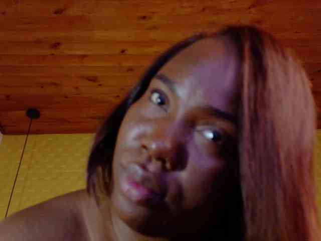 curvynaomhy webcam