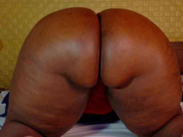 curvynaomhy webcam