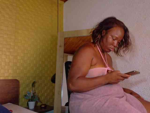 curvynaomhy webcam