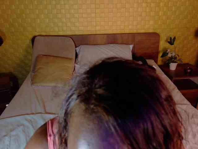 curvynaomhy webcam