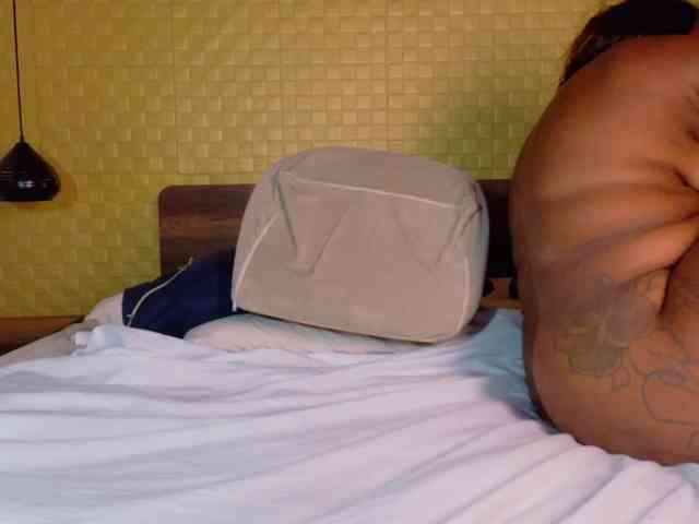 curvynaomhy webcam