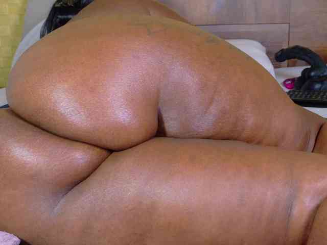 curvynaomhy webcam