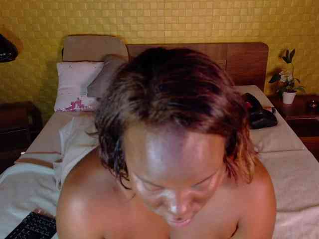 curvynaomhy webcam