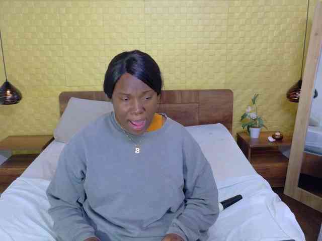 curvynaomhy webcam