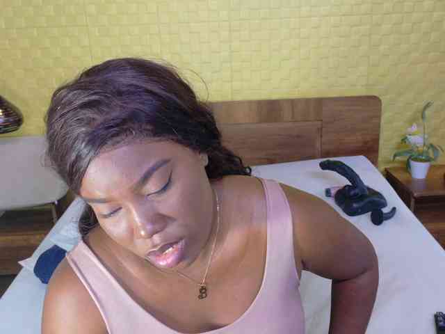 curvynaomhy webcam