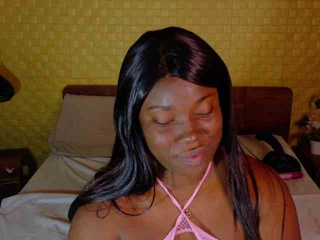 curvynaomhy webcam
