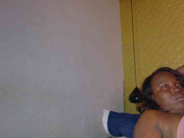 curvynaomhy webcam