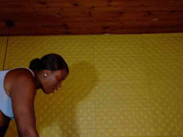 curvynaomhy webcam