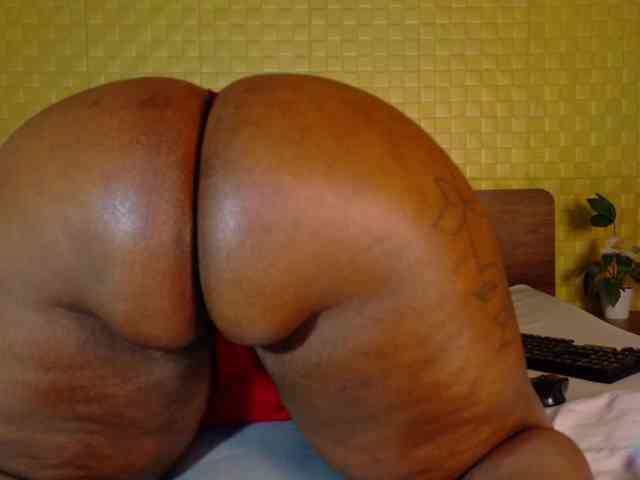 Modelo: curvynaomhy