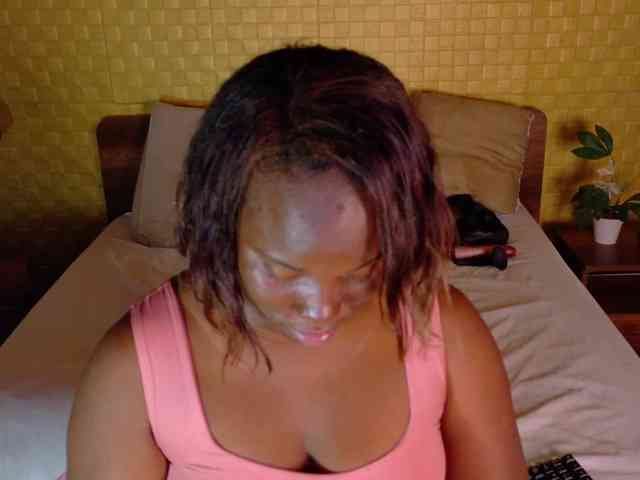 curvynaomhy webcam