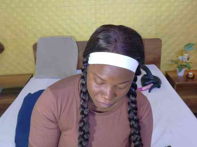 curvynaomhy webcam