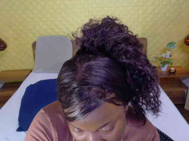curvynaomhy webcam