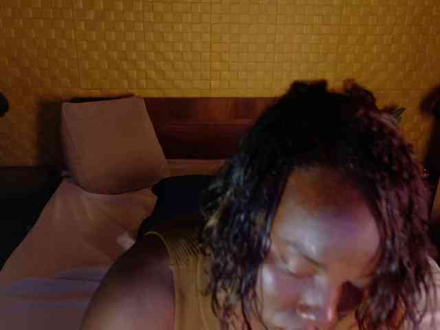 curvynaomhy webcam