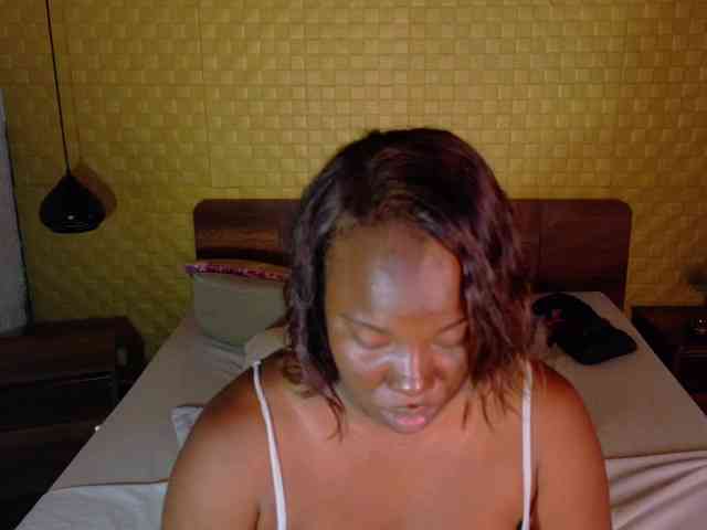 curvynaomhy webcam
