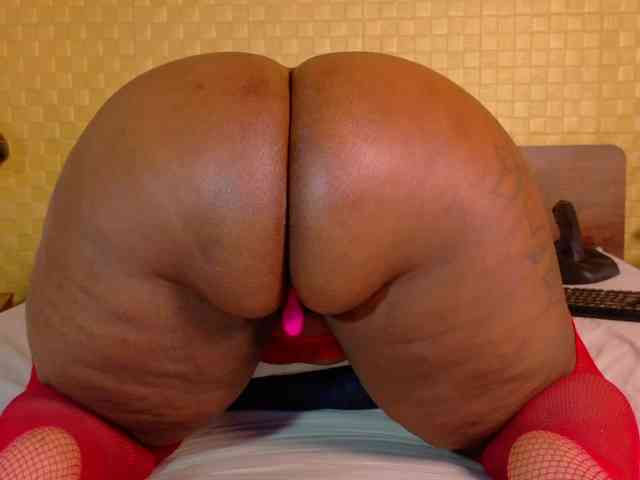 curvynaomhy webcam