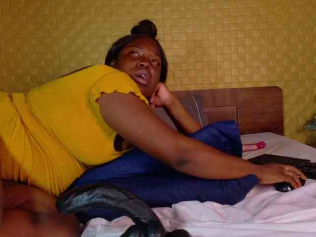 curvynaomhy webcam