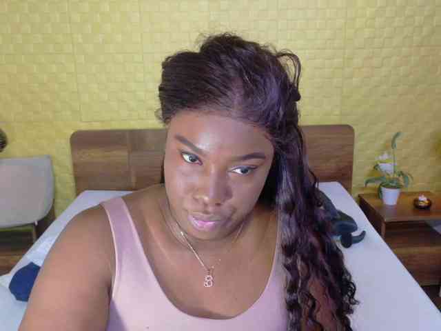 curvynaomhy webcam