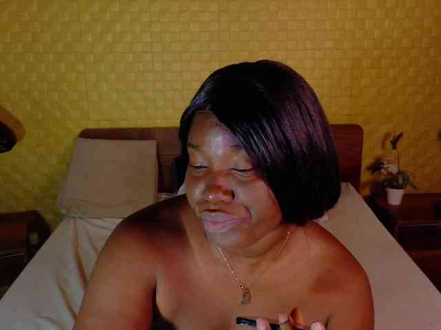 curvynaomhy webcam
