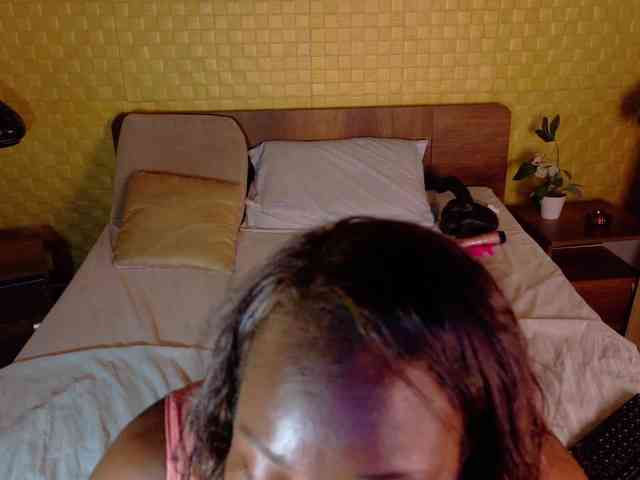 curvynaomhy webcam
