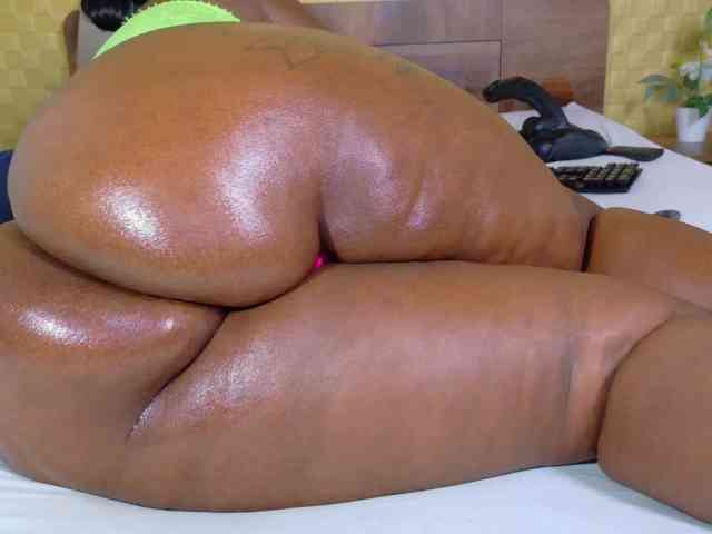 curvynaomhy webcam