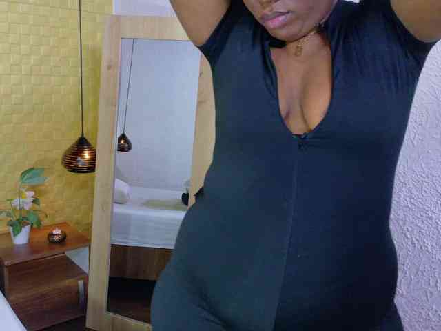 curvynaomhy webcam