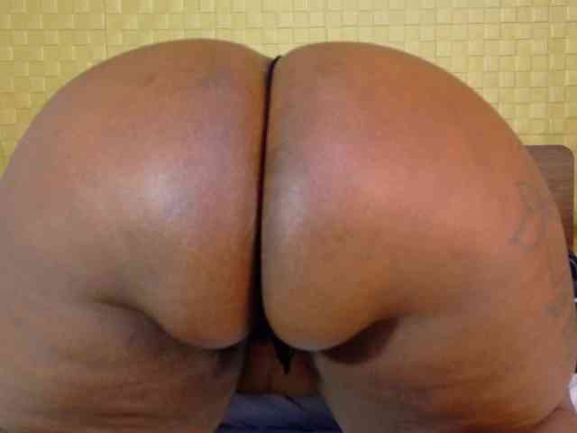 curvynaomhy webcam